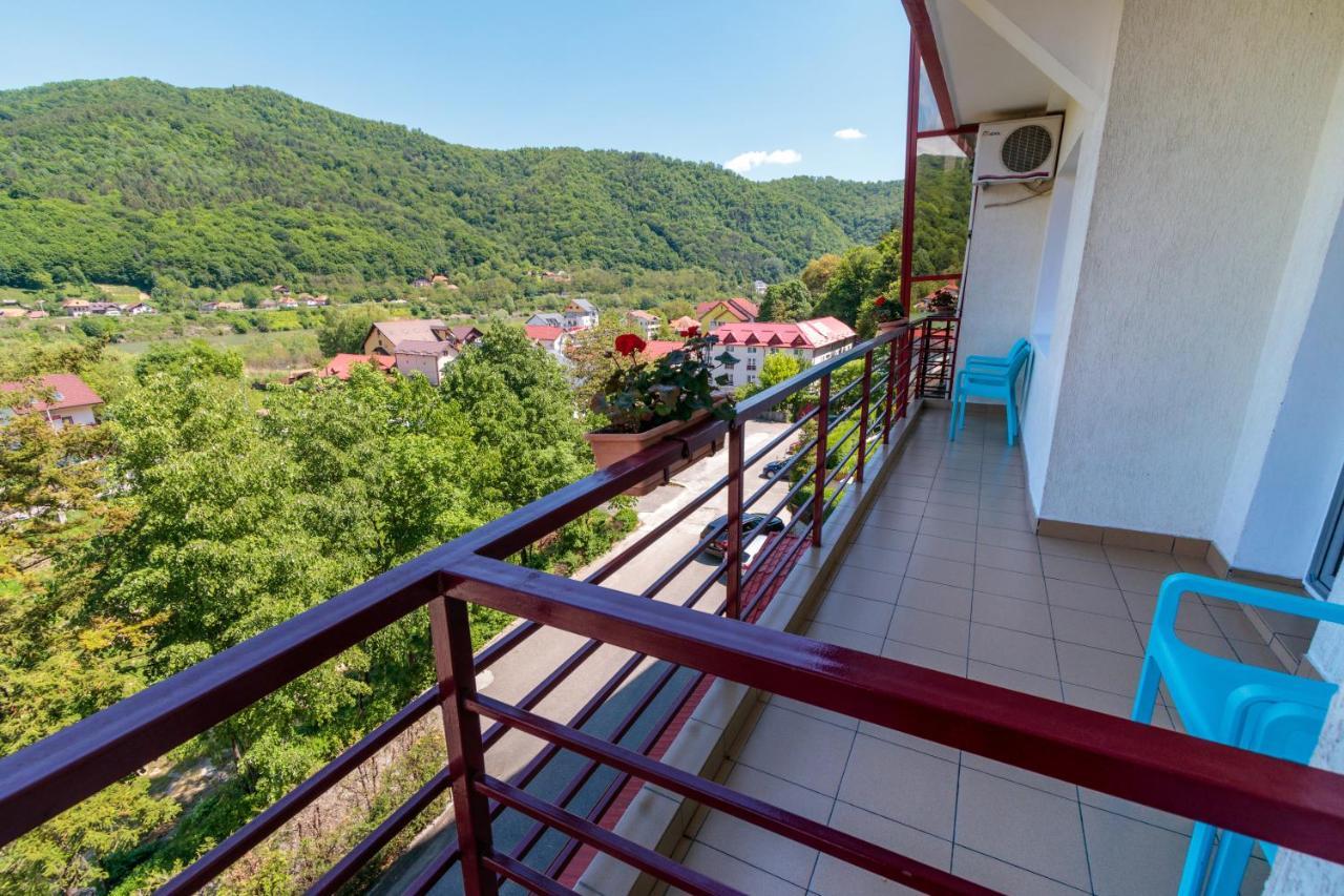 Hotel Orizont Călimăneşti Exterior foto