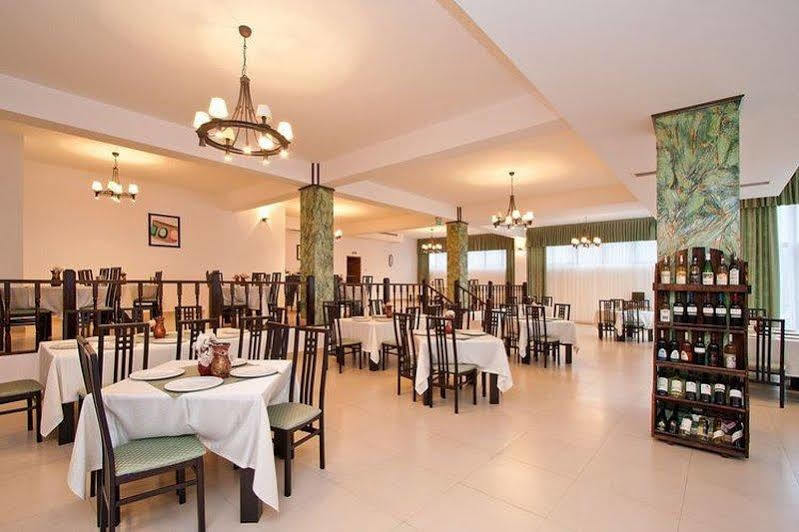 Hotel Orizont Călimăneşti Exterior foto
